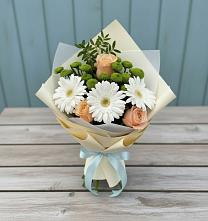 Букет герберы и розы в Апрелевке Букет цветов из:  Герберы, Розы и Хризантемы в Апрелевке